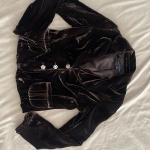 Banana Republic velvet with decorative buttons. Size 4 Great for the holidays!